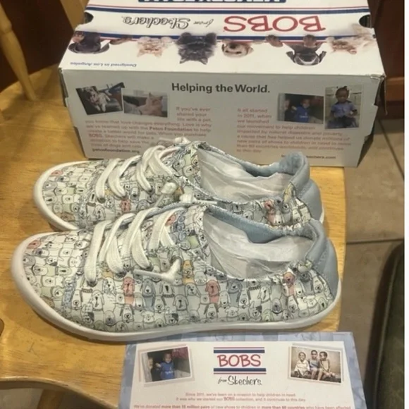 BOBS from Skechers Sneakers - dog print !! - Picture 7 of 8